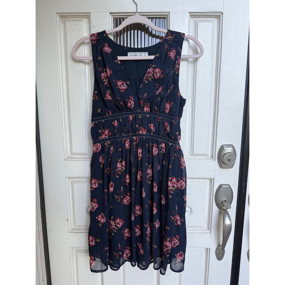 Abercrombie &‎ Fitch Navy Floral V Neck Smocked Waist Mini Dress Size Small